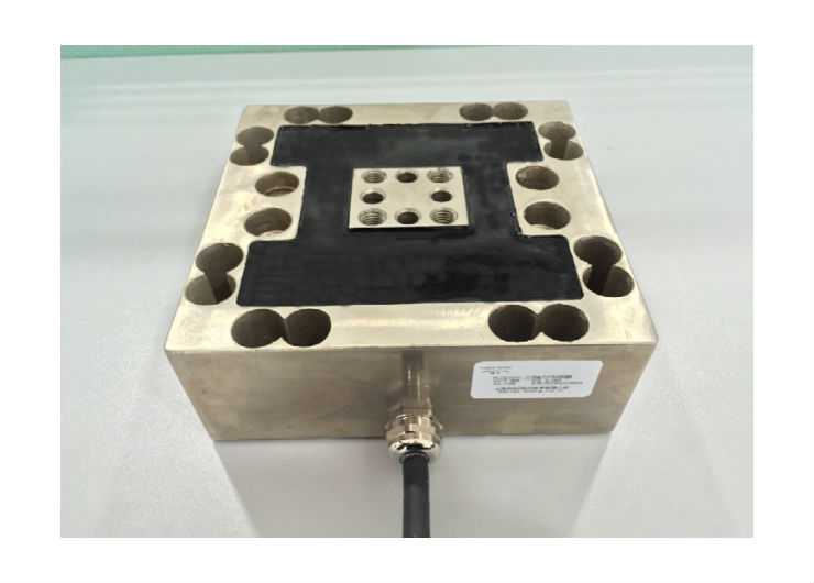 三維力傳感器讓機器人和自動化設(shè)備感知真實世界